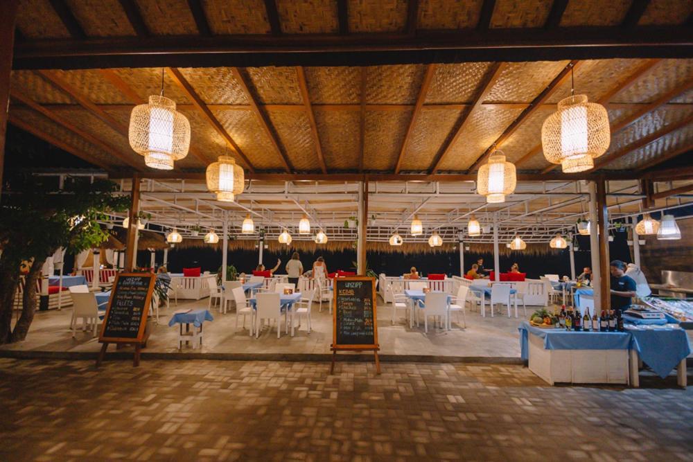 Unzipp Bungalows Gili Air Exterior photo